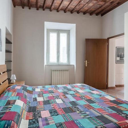 Lucca - Piazza Dell'Anfiteatro Central Apartment! Extérieur photo
