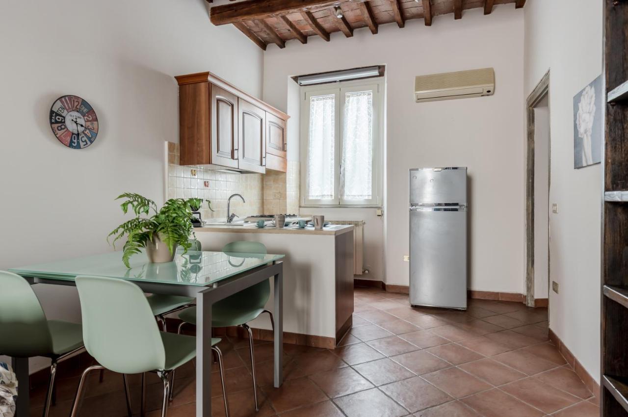 Lucca - Piazza Dell'Anfiteatro Central Apartment! Extérieur photo
