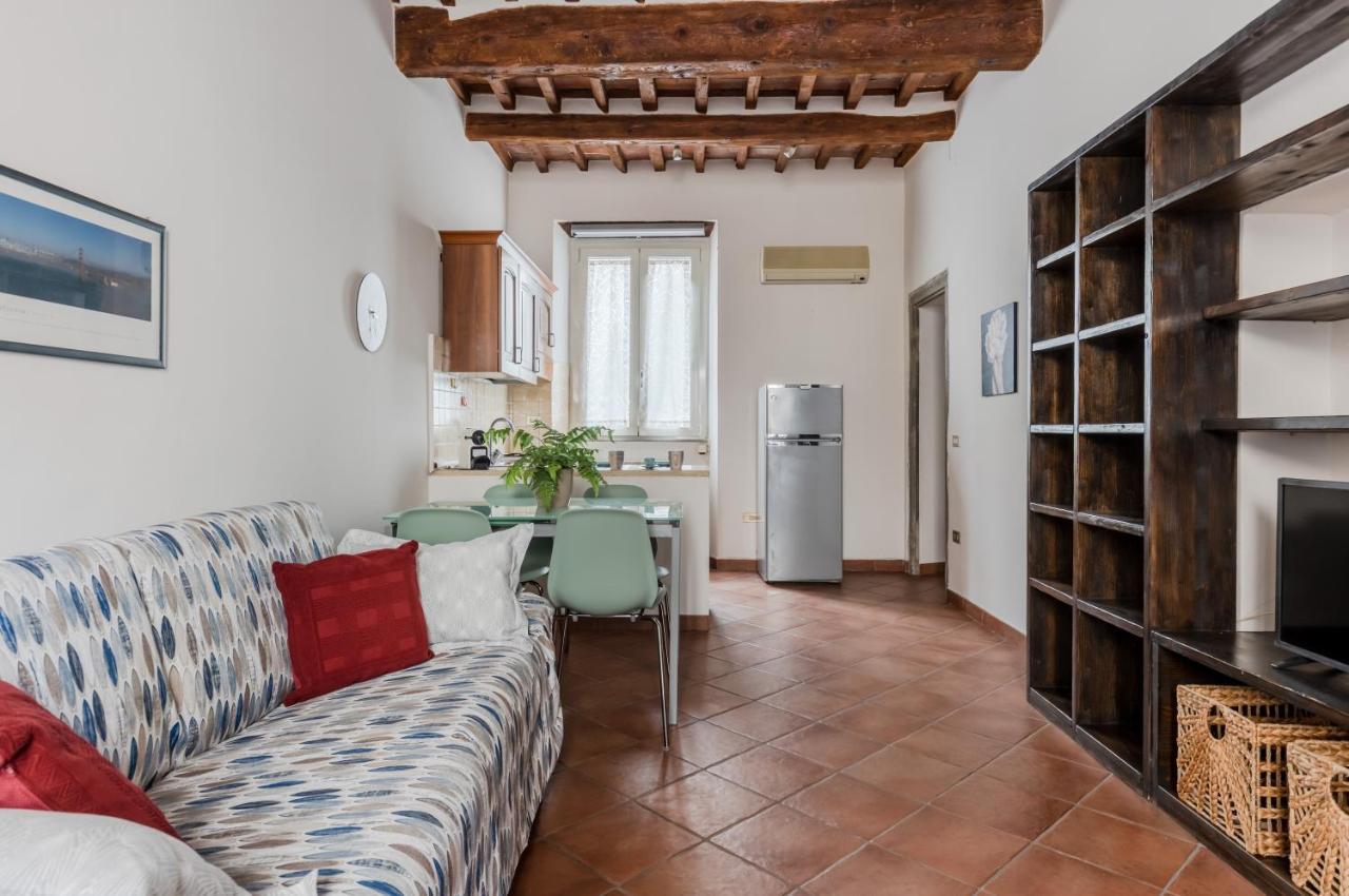 Lucca - Piazza Dell'Anfiteatro Central Apartment! Extérieur photo